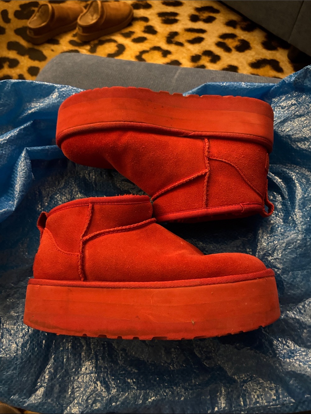 UGG platform ultra mini, red, size 7